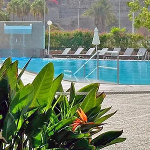 apartamentos-portonovo.in-canary-islands.com/